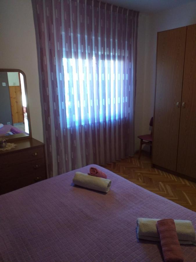 Lori Daire Pula Dış mekan fotoğraf