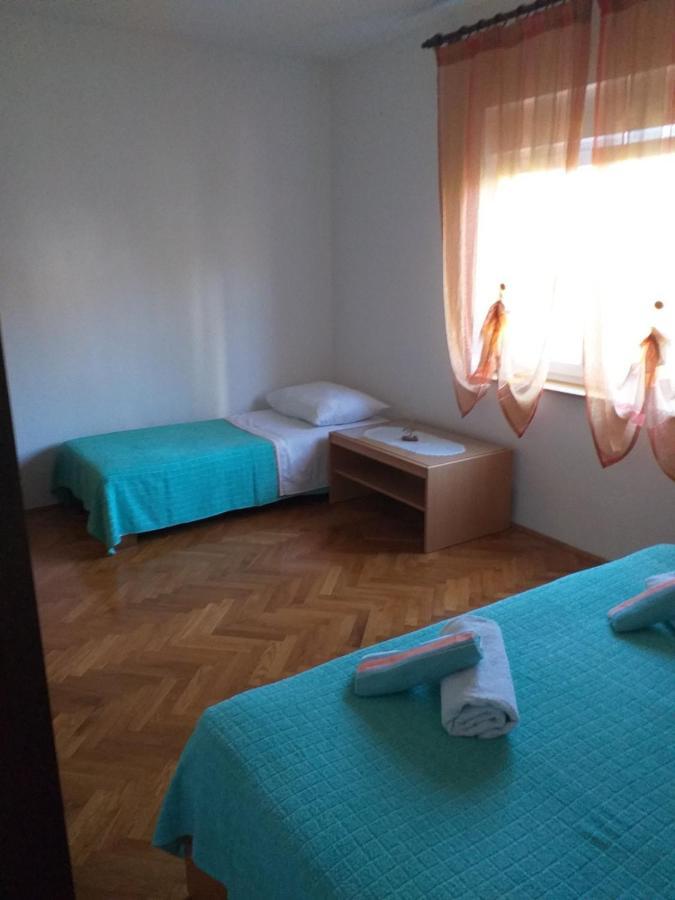 Lori Daire Pula Dış mekan fotoğraf